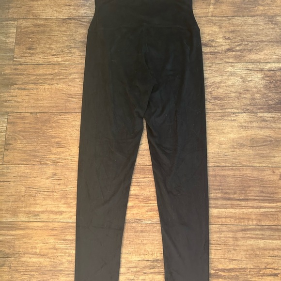 Yummie by Heather Thomson Black Leggings - Picture 2 of 3